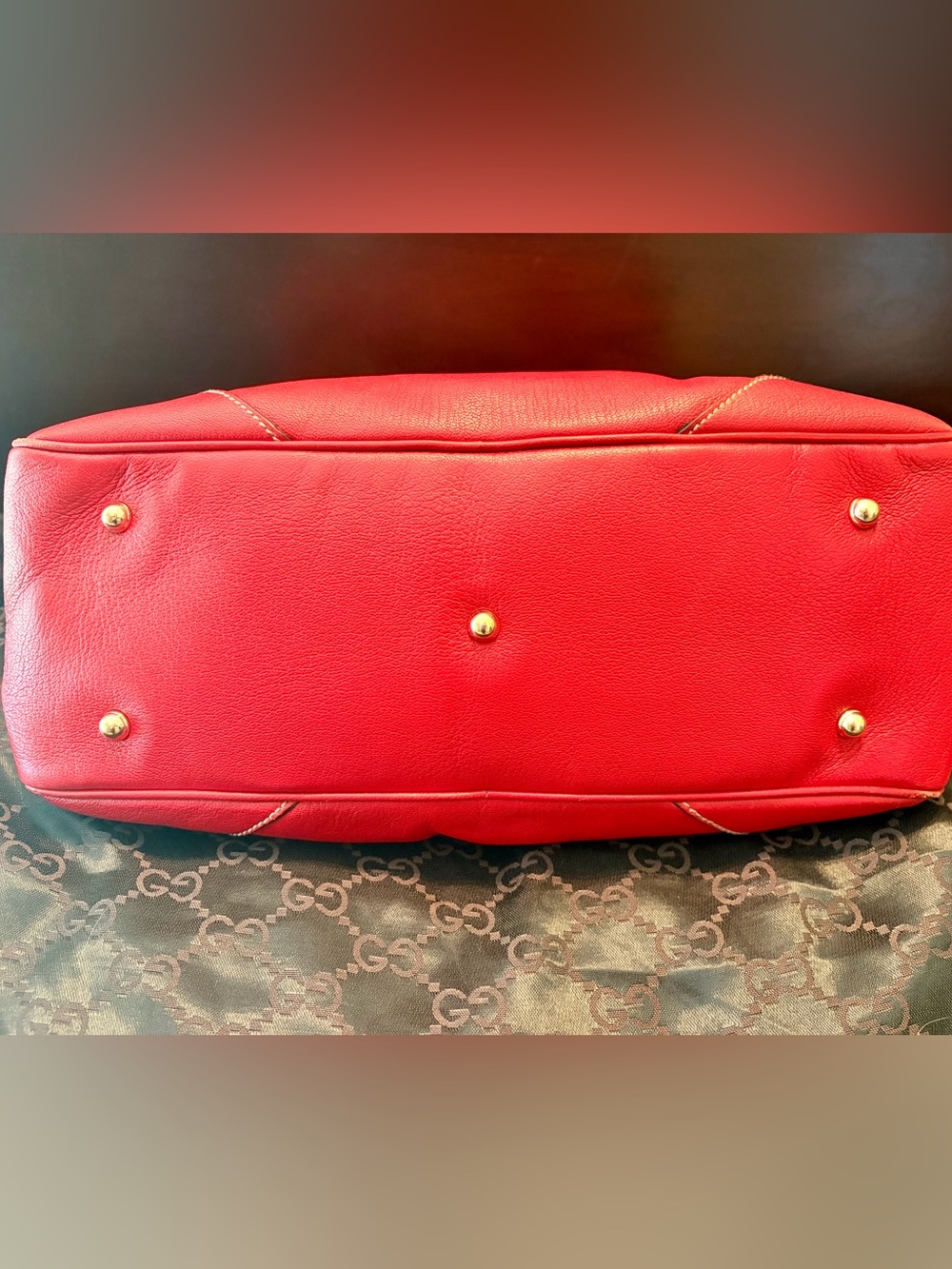 Gucci Red Leather Shoulder Bag with Gold-Tone Chain Straps - Picture 9 of 13